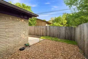 2507 Biggs Dr, Austin, TX 78741 - Photo 24