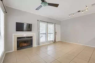 802 S 1st St, Austin, TX 78704 - Photo 2