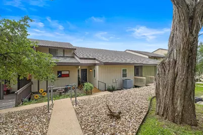 305 Venture Boulevard S, Lago Vista, TX 78645 - Photo 4