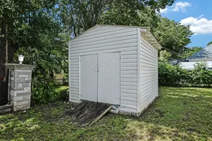 312 W 10th St, Georgetown, TX 78626 - Photo 18