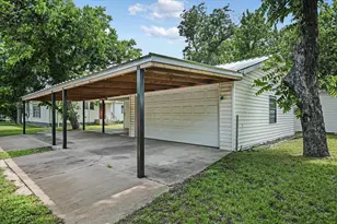312 W 10th St, Georgetown, TX 78626 - Photo 10