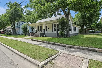 312 W 10th Street, Georgetown, TX 78626 - Photo 1