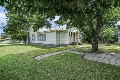 312 W 10th Street, Georgetown, TX 78626 - Photo 8