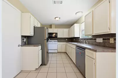 8011 Lazy Lane #B, Austin, TX 78757 - Photo 8