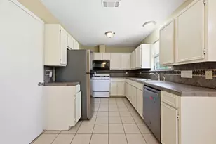 8011 Lazy Ln, Austin, TX 78757 - Photo 8