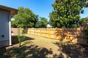 2321 Friarcreek Loop, Round Rock, TX 78664 - Photo 32