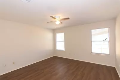 2321 Friarcreek Loop, Round Rock, TX 78664 - Photo 14
