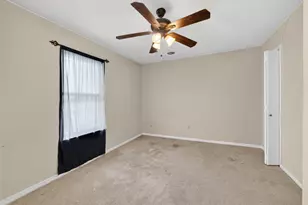 1405 Southwood Hills Dr, Taylor, TX 76574 - Photo 22