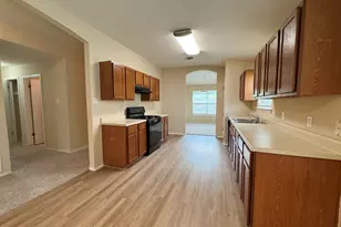 209 Katy B Ln, Bastrop, TX 78602 - Photo 10