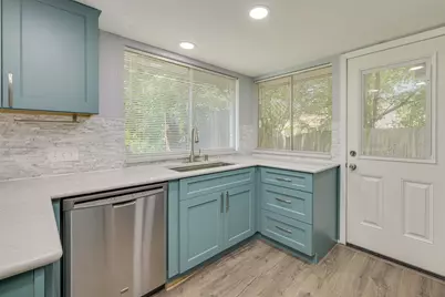 10405 Quail Ridge Drive, Austin, TX 78758 - Photo 18