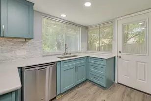 10405 Quail Ridge Dr, Austin, TX 78758 - Photo 18