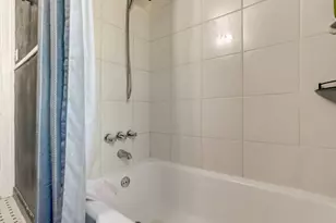 809 E 44th St, Austin, TX 78751 - Photo 28