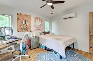 809 E 44th St, Austin, TX 78751 - Photo 4