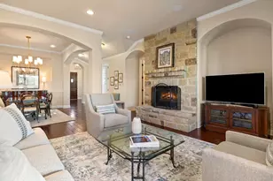 220 Tavish Trail, Lakeway, TX 78738 - Photo 8