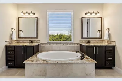 220 Tavish Trail, Lakeway, TX 78738 - Photo 14