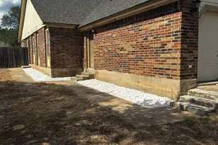 6004 Parkwood Dr, Austin, TX 78735 - Photo 2