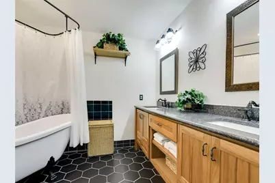 910 Plant Lady Lane, Dripping Springs, TX 78620 - Photo 34