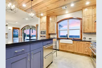 910 Plant Lady Lane, Dripping Springs, TX 78620 - Photo 8