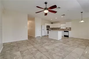 113 Spur Cove, Kyle, TX 78640 - Photo 6