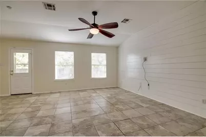 113 Spur Cove, Kyle, TX 78640 - Photo 4