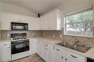 113 Spur Cove, Kyle, TX 78640 - Photo 10