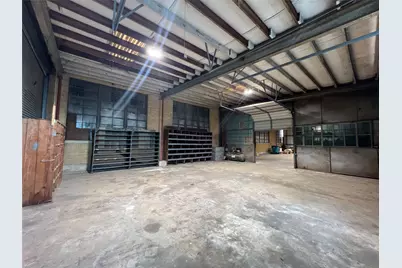 219 E 3rd Street, Taylor, TX 76574 - Photo 6