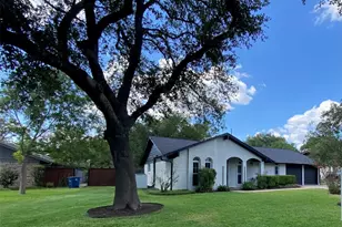 8608 Donna Gail Dr, Austin, TX 78757 - Photo 2