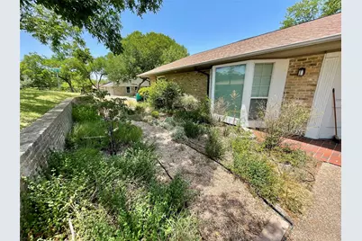 1706 Windoak Drive, Austin, TX 78741 - Photo 4