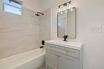 707 W 7th Street, Taylor, TX 76574 - Photo 18