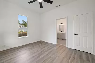 707 W 7th Street, Taylor, TX 76574 - Photo 10