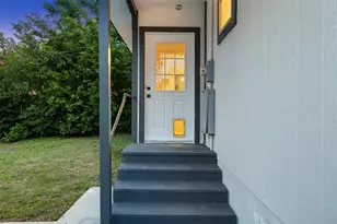 707 W 7th St, Taylor, TX 76574 - Photo 22