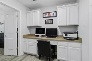 305 Lightcliff St, Hutto, TX 78634 - Photo 24