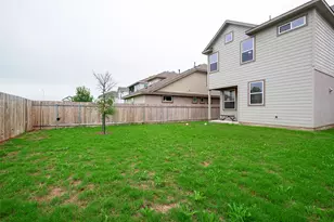 12612 Penguin Path, Manor, TX 78653 - Photo 32