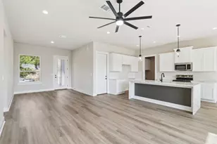 3808 Capitol Ave, Lago Vista, TX 78645 - Photo 8