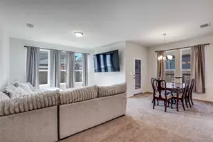 211 Pitkin Dr, Lockhart, TX 78644 - Photo 2