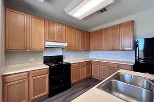 8916 Ipswich Bay Dr, Austin, TX 78747 - Photo 12