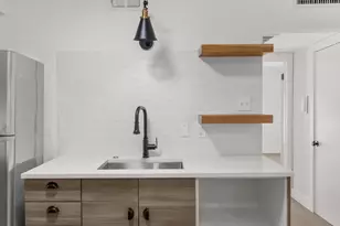 505 W 7th St, Austin, TX 78701 - Photo 10