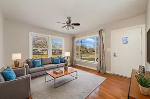 1300 Harriet Ct, Austin, TX 78756 - Photo 2