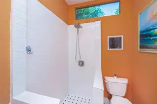 1159 Navasota St, Austin, TX 78702 - Photo 18