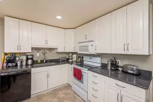 11004 Elm St, Jonestown, TX 78645 - Photo 10