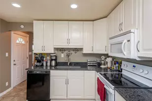 11004 Elm St, Jonestown, TX 78645 - Photo 8