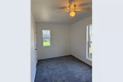 404 Lee Street, Smithville, TX 78957 - Photo 10