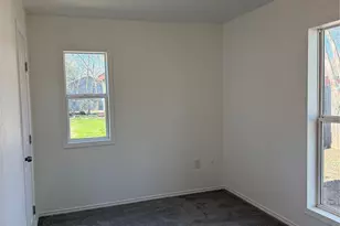 404 Lee St, Smithville, TX 78957 - Photo 10