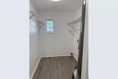 404 Lee Street, Smithville, TX 78957 - Photo 8