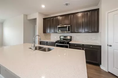 1014 Round Bale Road, Hutto, TX 78634 - Photo 6