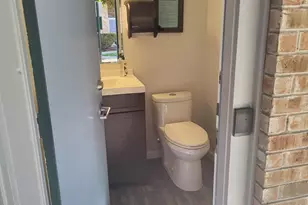 2500 Burleson Rd, Austin, TX 78741 - Photo 18