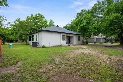 602 E 6th Street, Cameron, TX 76520 - Photo 32