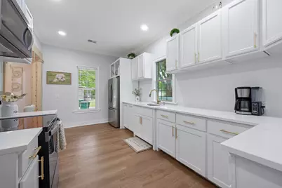 602 E 6th Street, Cameron, TX 76520 - Photo 16