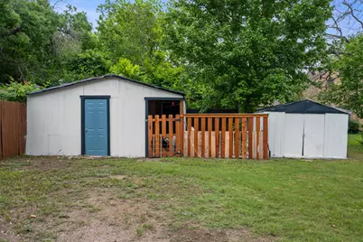 602 E 6th Street, Cameron, TX 76520 - Photo 36