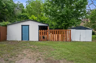 602 E 6th St, Cameron, TX 76520 - Photo 36